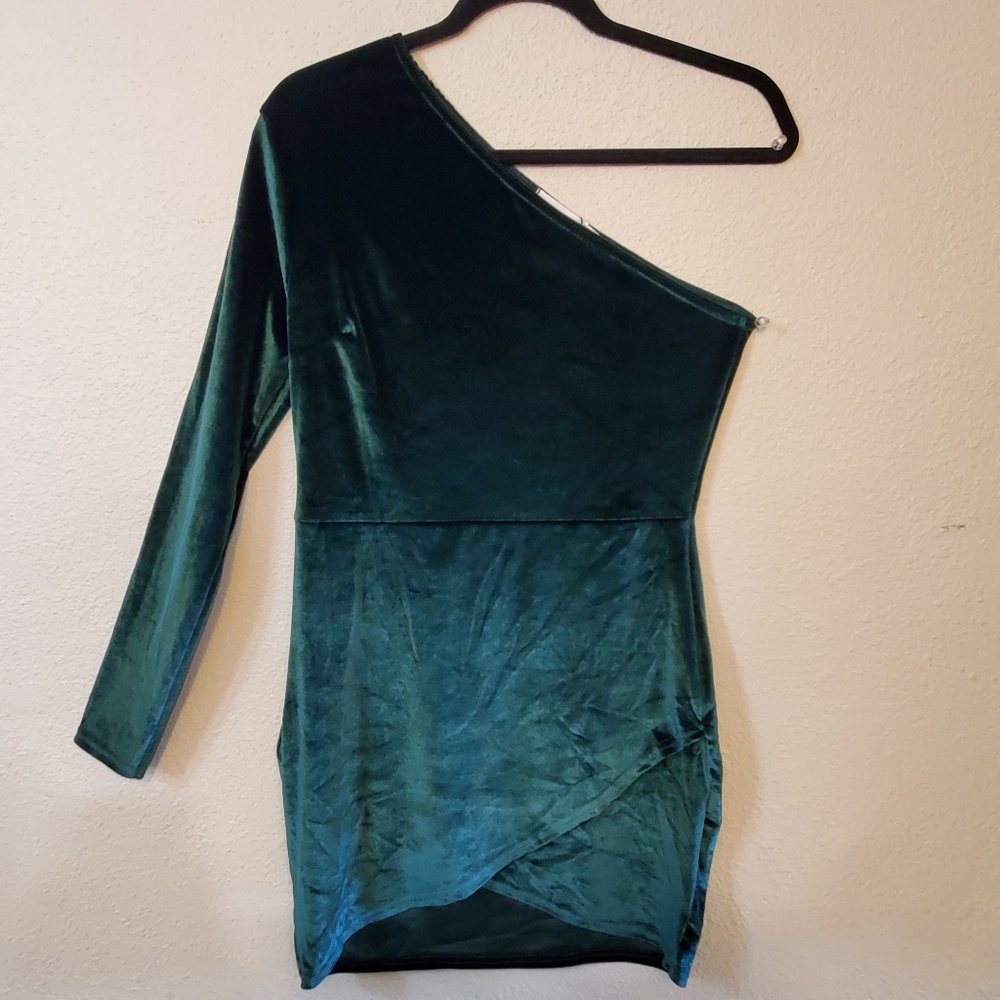 Emerald Green One Sleeve Dress
